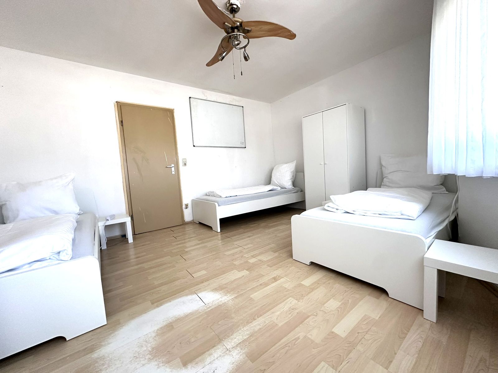 Mehrbettzimmer im Monteurhaus Elsenfeld für Handwerker